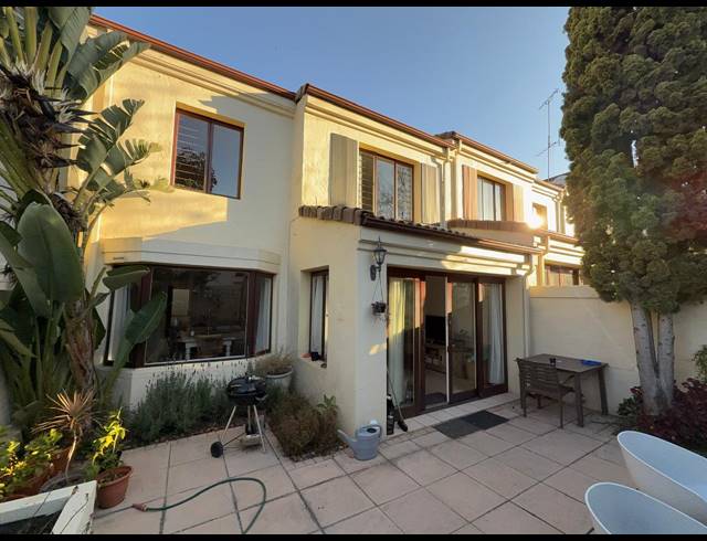 3 BEDROOM TOWNHOUSE FOR SALE IN ILLOVO